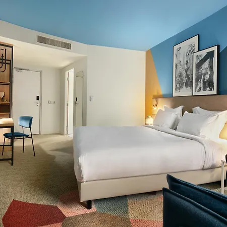 Radisson 호텔