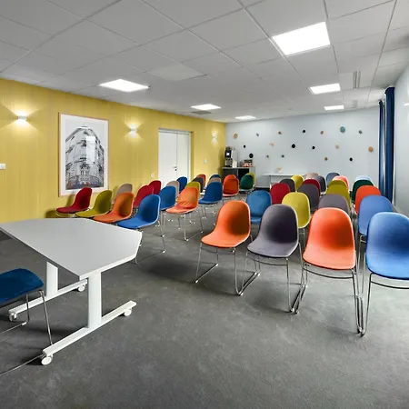 Radisson מלון 4*